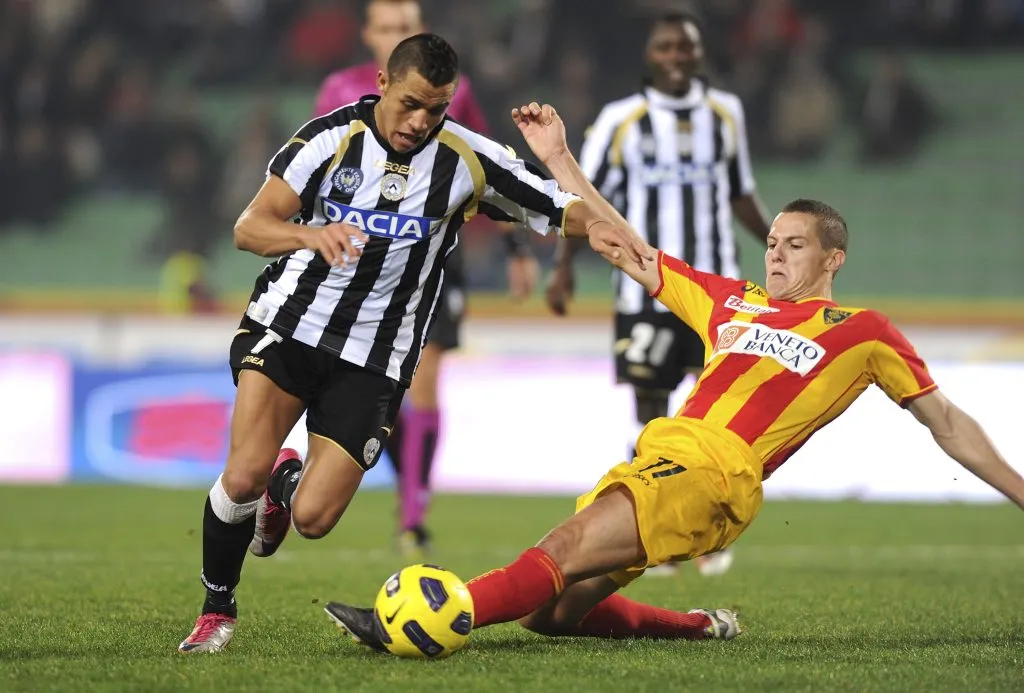 En Udinese esperan por Alexis Sánchez