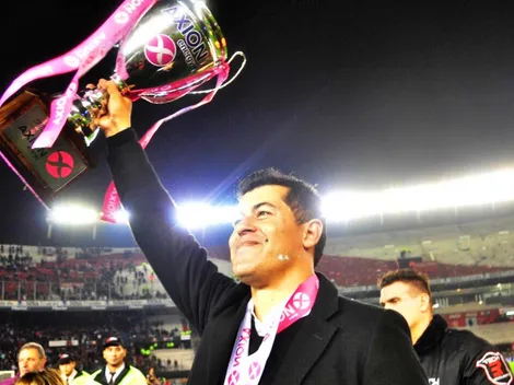 El palmarés de solo tres copas con que Almirón llega al Cacique