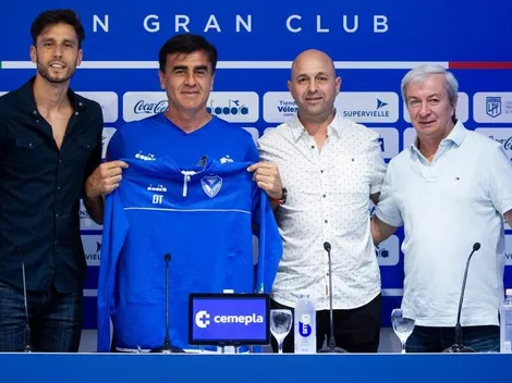 ¿Se lleva jugadores? El aviso de Quinteros a Colo Colo desde Vélez