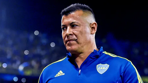 Almirón corre con ventaja para asumir en Colo Colo.