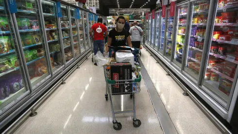 ¿Se debe postular a la Tarjeta Junaeb? Conoce los requisitos.