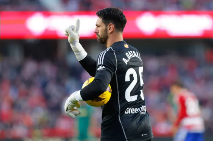 Augusto Batalla decía que no había cometido foul. Finalmente el VAR le dio la razón al argentino. (Getty Images).