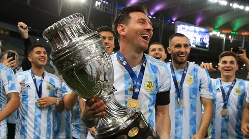 Olé enumera los títulos que puede ganar Messi en 2024.