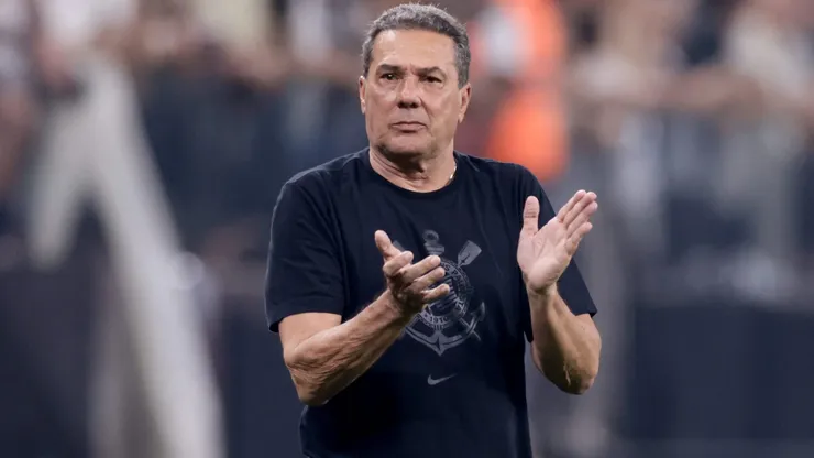 Vanderlei Luxemburgo tomó fuerza para asumir la dirección técnica de Colo Colo.