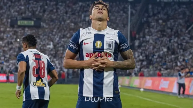 El delantero peruano, Franco Zanelatto, es sondeado desde Colo Colo.