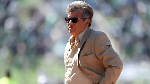 Peineta Garcés dirige a la selección de Juan Fernández