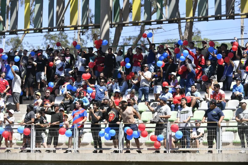 La galería sur del Estadio Luis Valenzuela Hermosilla, donde se ubicaría la fanaticada de Universidad de Chile, estará cerrada el próximo lunes. | Foto: Photosport.