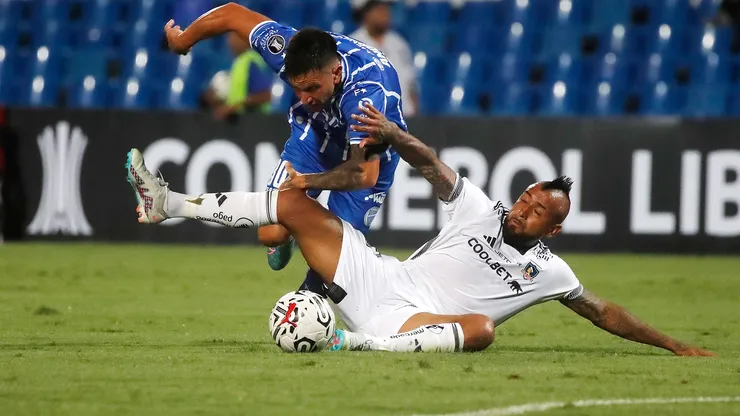 Colo Colo ya definió el once titular para la revancha contra Godoy Cruz.