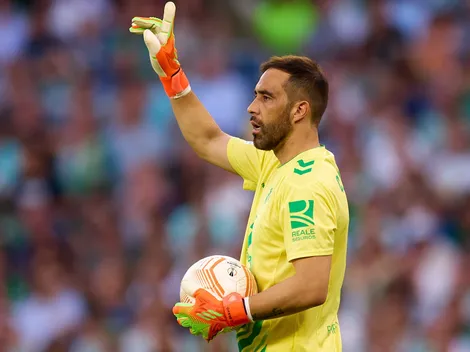 Leyenda del Betis se rinde a los pies de Claudio Bravo