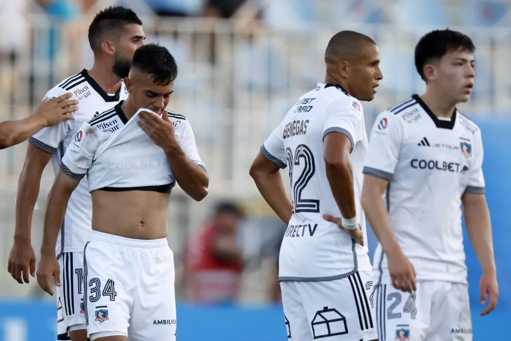 Así se fueron algunos jugadores de Colo Colo tras la derrota ante O’Higgins. (Andrés Piña/Photosport).