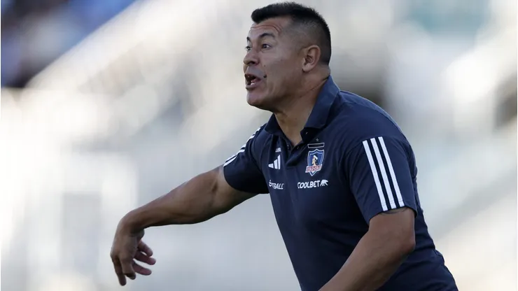 Jorge Almirón sufrió su primera derrota al mando de Colo Colo tras cambiar por completo el equipo.