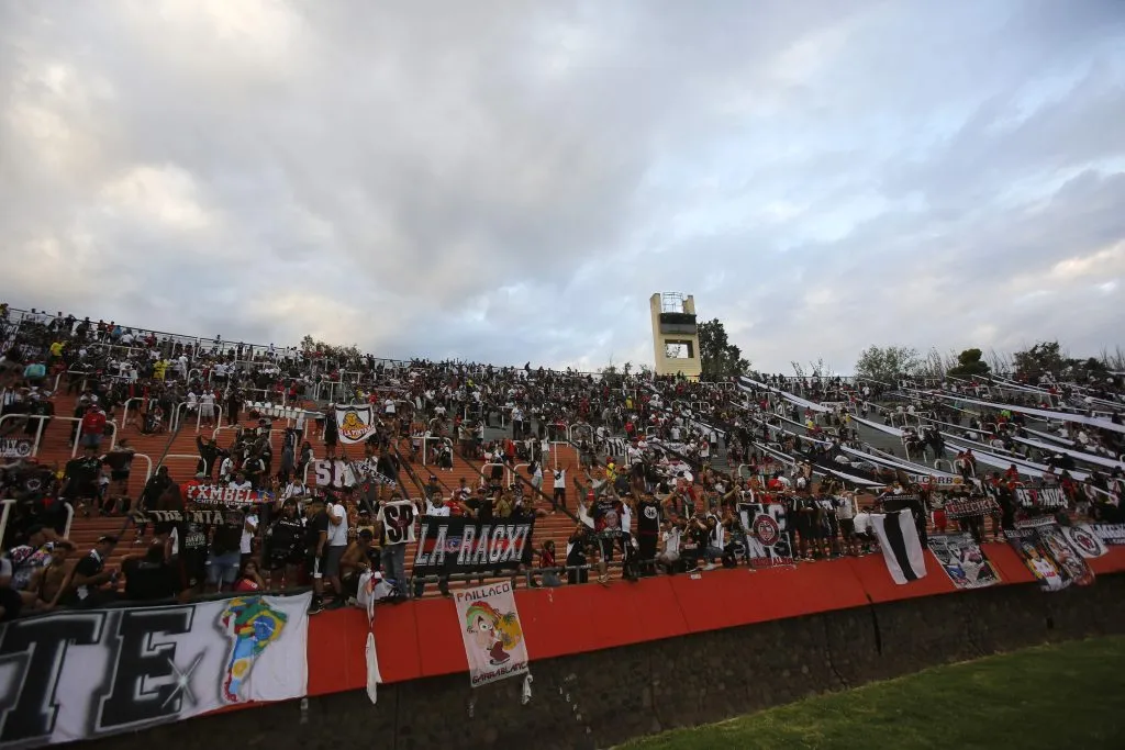 La autoridad avisa que no se dispone de un gran contingente policial para el jueves en el Monumental. Foto: Jonnathan Oyarzun/Photosport