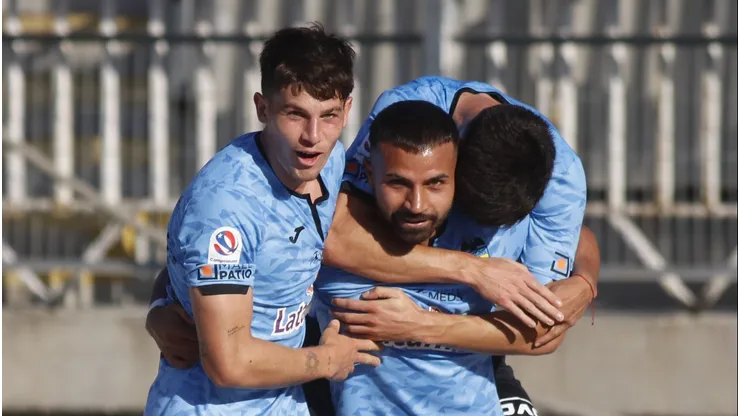 O'Higgins sorprendió a Colo Colo en Rancagua.