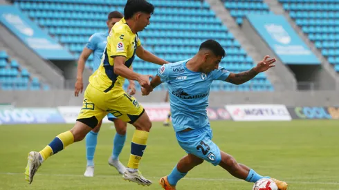 Iquique y Everton se ven las caras en el Tierra de Campeones.