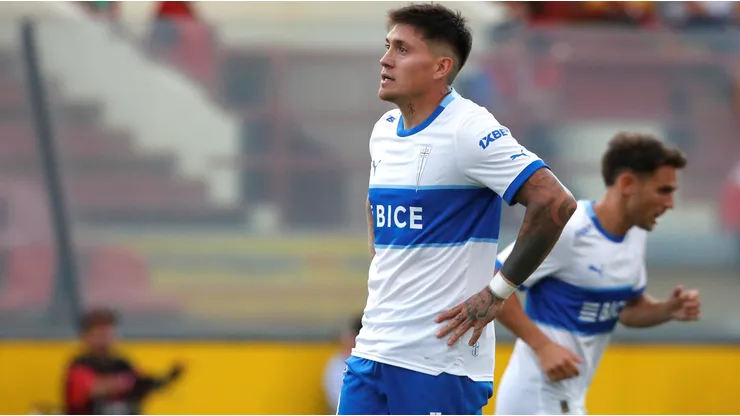 Nicolás Castillo tuvo un estreno particular con la UC en el Torneo Nacional.