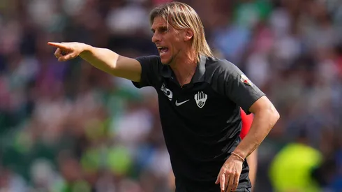 Sebastián Beccacece sigue pegándose numeritos en España.