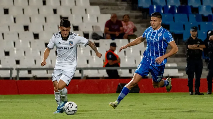 Cristián Zavala ganó línea de fondo tras un gran pase de Carlos Palacios. (Foto: Guille Salazar | RedGol).