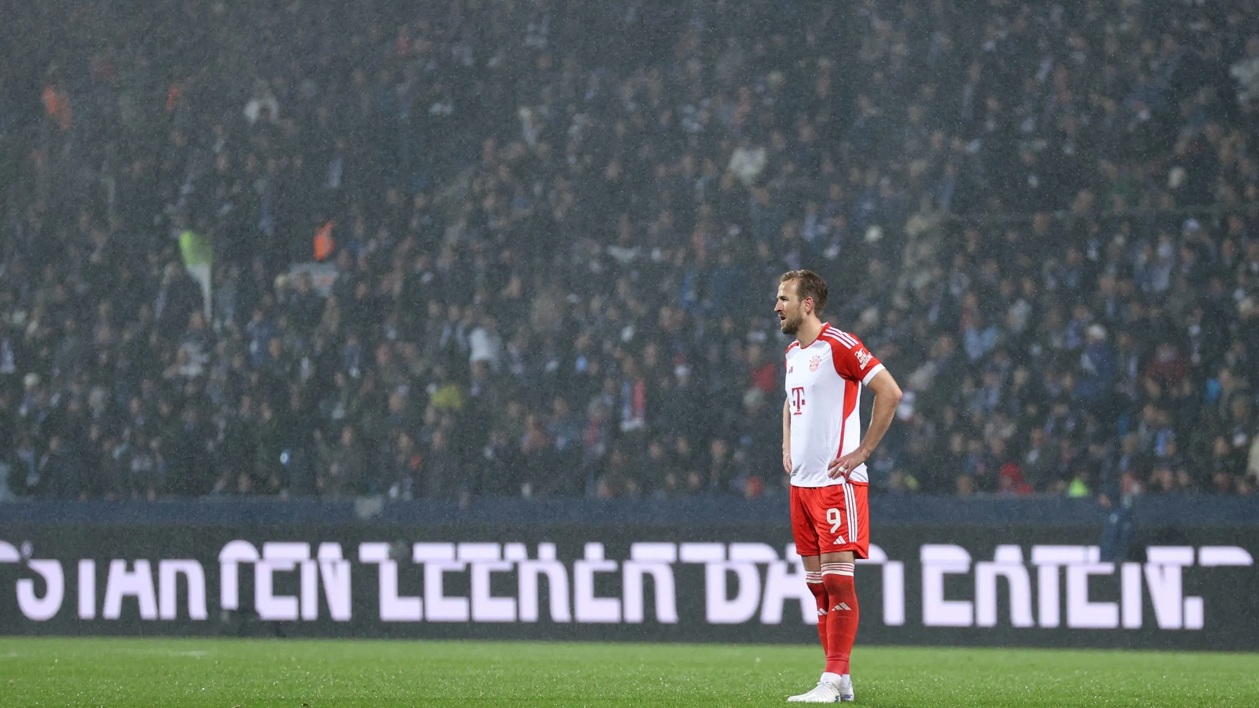 Harry Kane jugando por Bayern Múnich frente a Bochum 1848 (Getty Images)