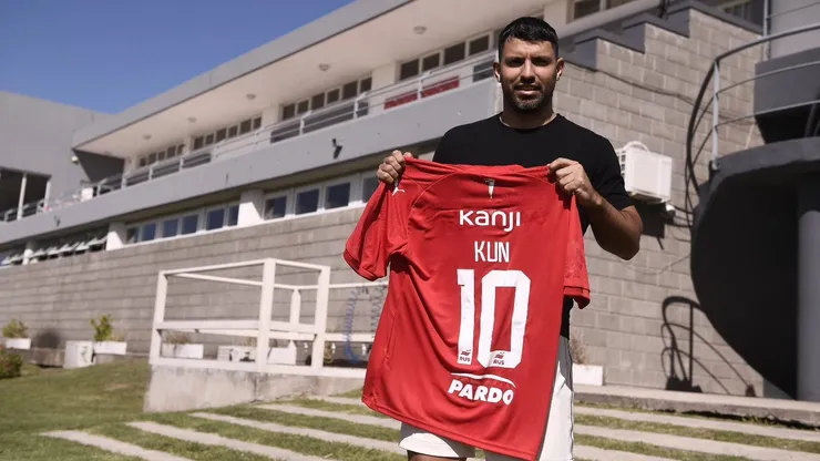 ¿Kun Agüero vuelve al fútbol profesional?