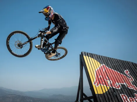 ¡Vuelve Del Cerro al Barrio rumbo a Valparaíso Cerro Abajo!