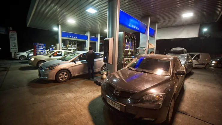 Revisa qué pasa con el precio de la bencina desde este jueves 22 de febrero.