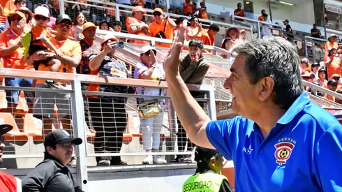 Astorga quiere que los verdaderos hinchas ingresen a los estadios chilenos.