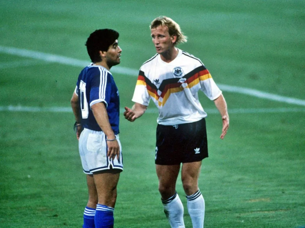 Andreas Brehme anotó el gol de penal que dejó a Maradona sin su segundo mundial. | Foto: Getty Images.