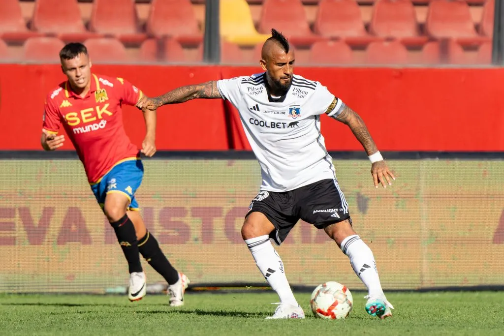 Arturo Vidal tuvo mucha participación en el mediocampo de Colo Colo ante Unión Española. | Foto: Guillermo Salazar.