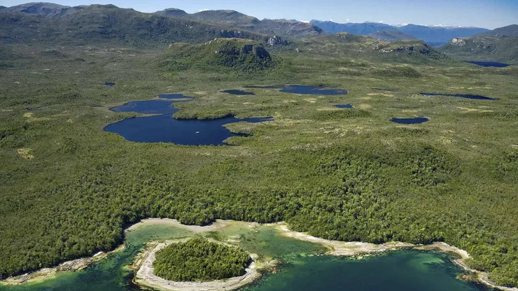 La "isla virgen" es ofrecida a través de la empresa de bienes raíces Hall and Hall.