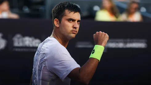 Tomás Barrios avanzó en el césped inglés.