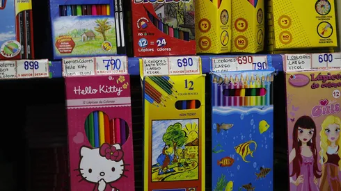 Comprar útiles escolares con anticipación te permitirá ahorrar importantes pesos.