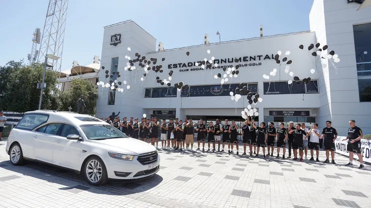 El plantel rindió un homenaje a Jorge Toro