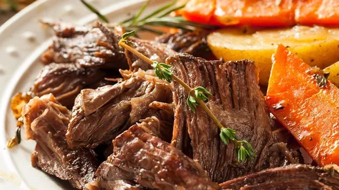 Receta de carne mechada paso a paso.