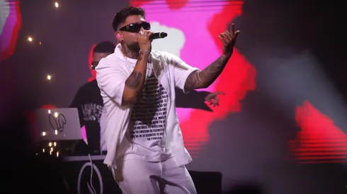 ¿A qué hora se presentan los artistas en el Surfestival?