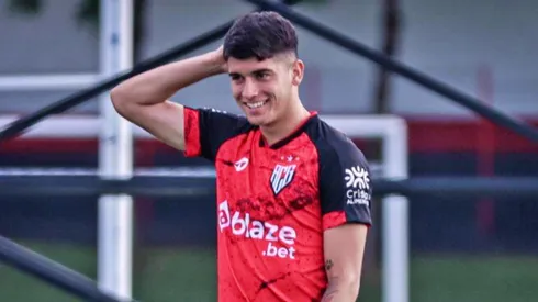 Araos recién volverá a jugar en noviembre, siempre y cuando se cumplan los plazos optimísitas.