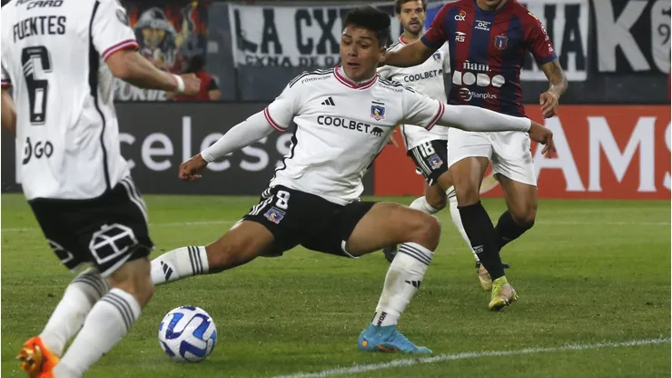 Damián Pizarro es uno de los jugadores que puede ayudar a Colo Colo a cumplir con los minutos Sub 20 por partida doble.