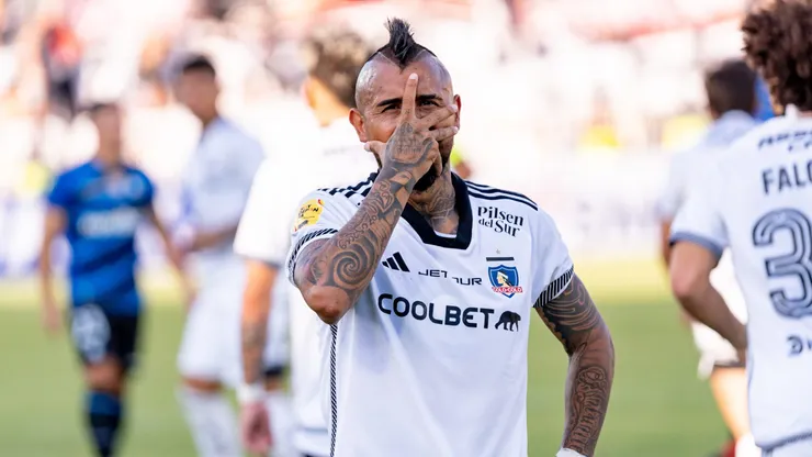 Vidal celebrando el gol ante Huachipato en la Supercopa