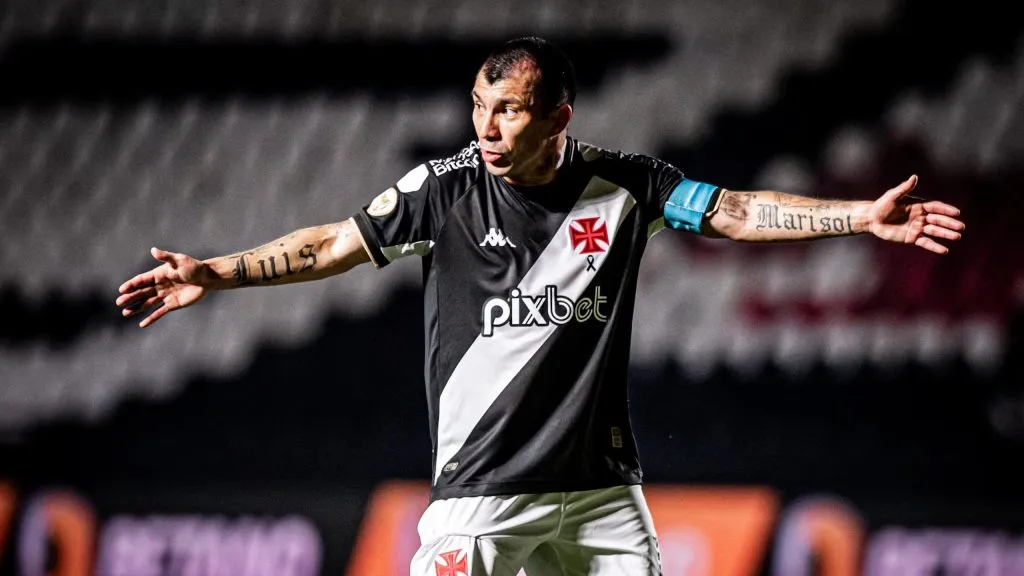 Gary Medel es el capitán en Vasco da Gama.