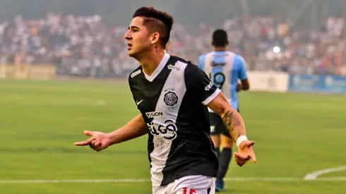 Representante de Paiva disparó actuar de la dirigencia alba.