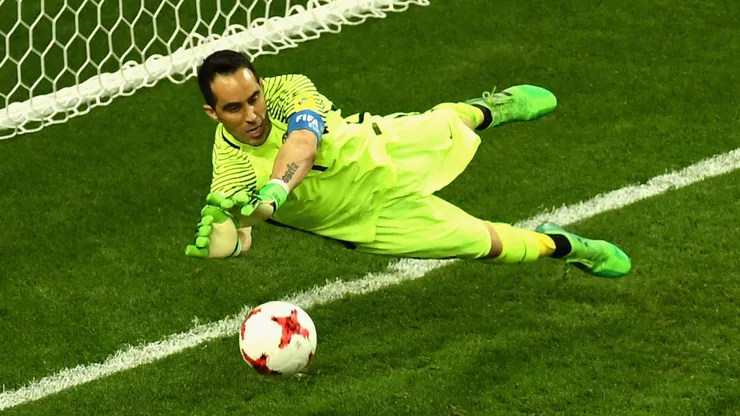 Bravo vuelve a la Roja y Pellegrini lo elogió