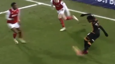 Hull City logró remontar gracias a un golazo, pero...