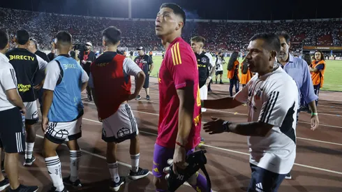 Así salió Brayan Cortés del campo de juego tras la suspensión.