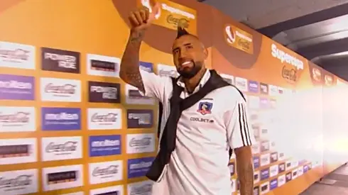 Así llegó Arturo Vidal al Estadio Nacional para disputar la Supercopa.