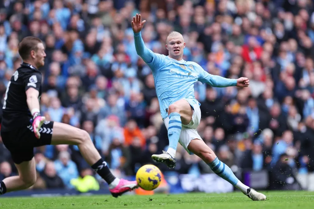 Erling Haaland volvió al gol con un doblete ante Everton. Foto: Getty Images.