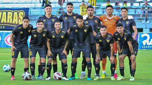 Fernández Vial hace algunos días oficializó su nueva camiseta marca Siker.