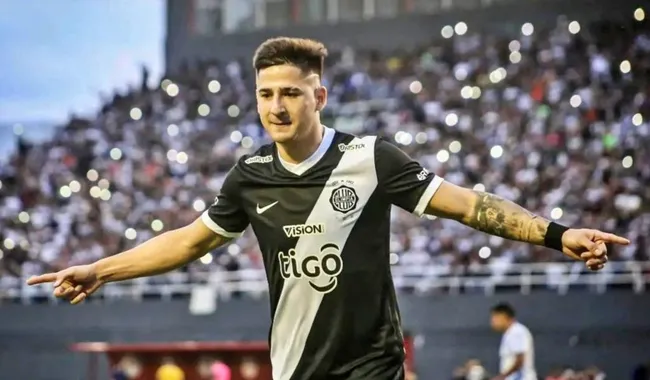 Paiva está en la órbita de Colo Colo para reforzar la delantera en este mercado de pases. | Foto: Archivo.