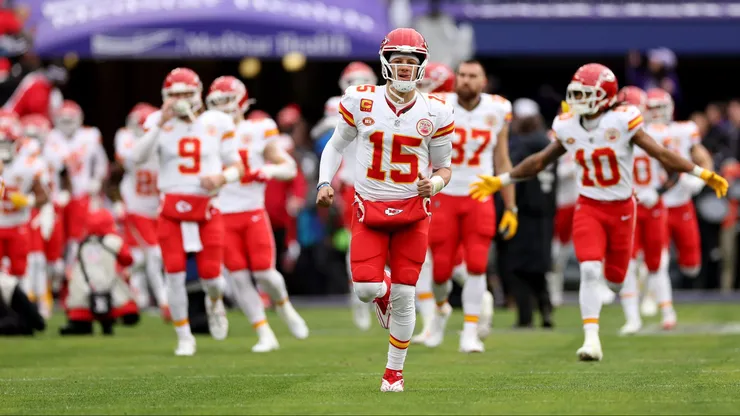 Kansas City Chiefs enfrenta a San Francisco 49ers en el Super Bowl.