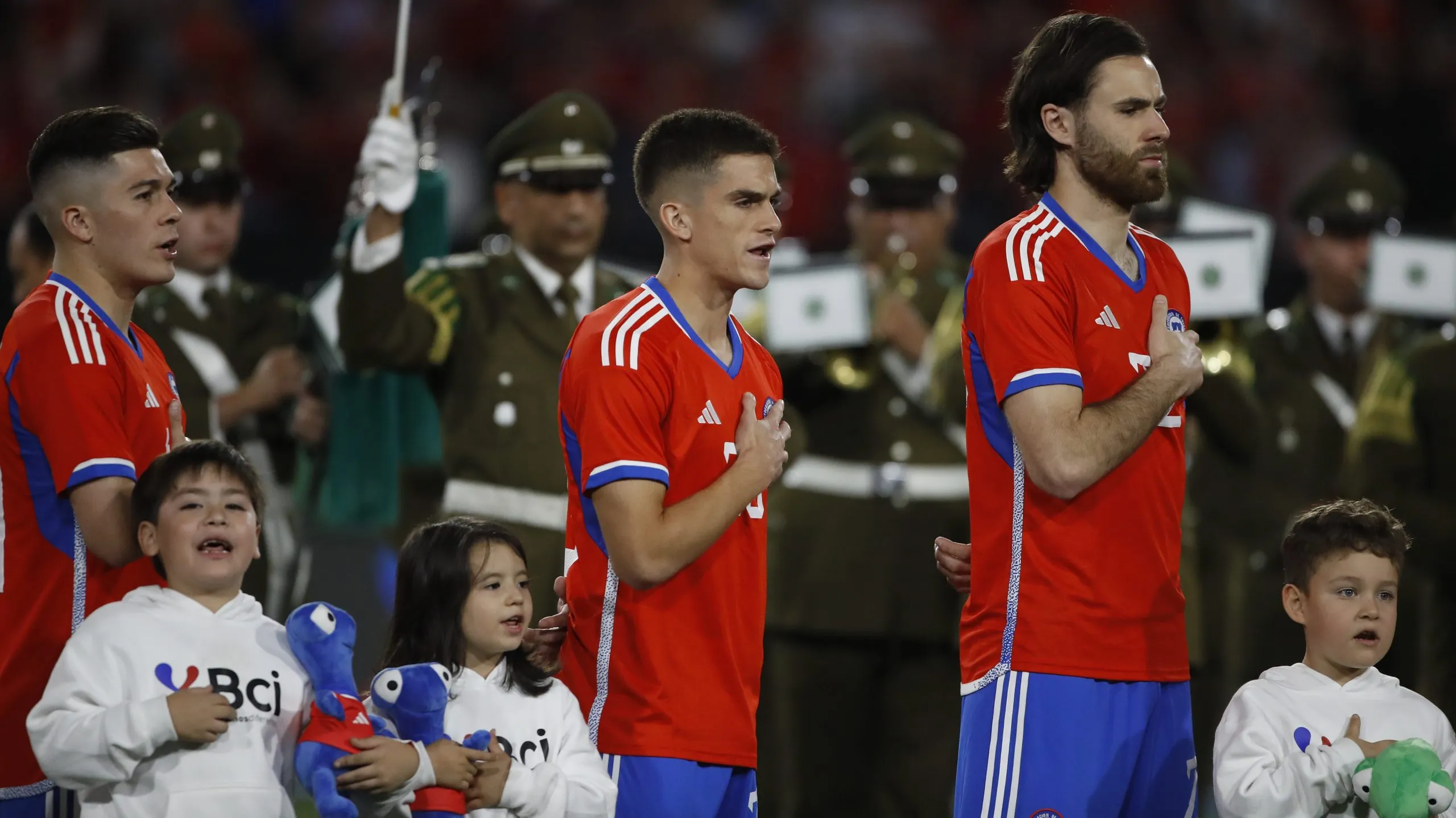 Soto jugando por la selección vs. Paraguay en 2023 (Photosport)