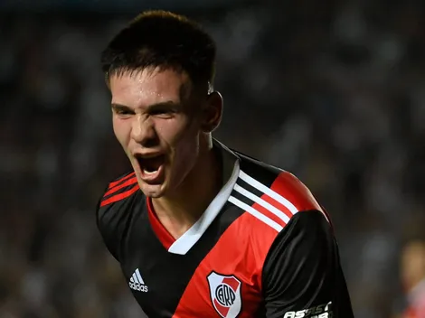 Cabro chico de River da la vuelta al mundo: gol a los 16 años