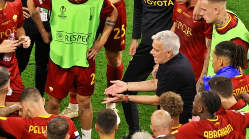 Mou se fue con escándalo y duras acusaciones de la Roma.